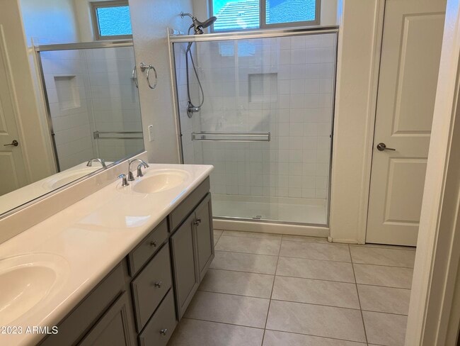 Foto del edificio - 2535 N 149th Ln