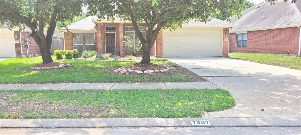 Primary Photo - 7307 Hollow Field Ln