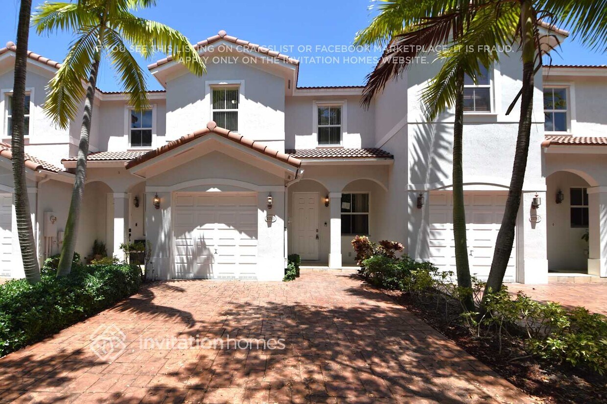 Foto principal - 20769 NE 10th Ct