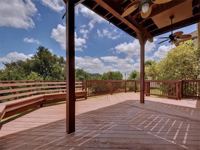 Foto principal - 404 Golf Crest Ln