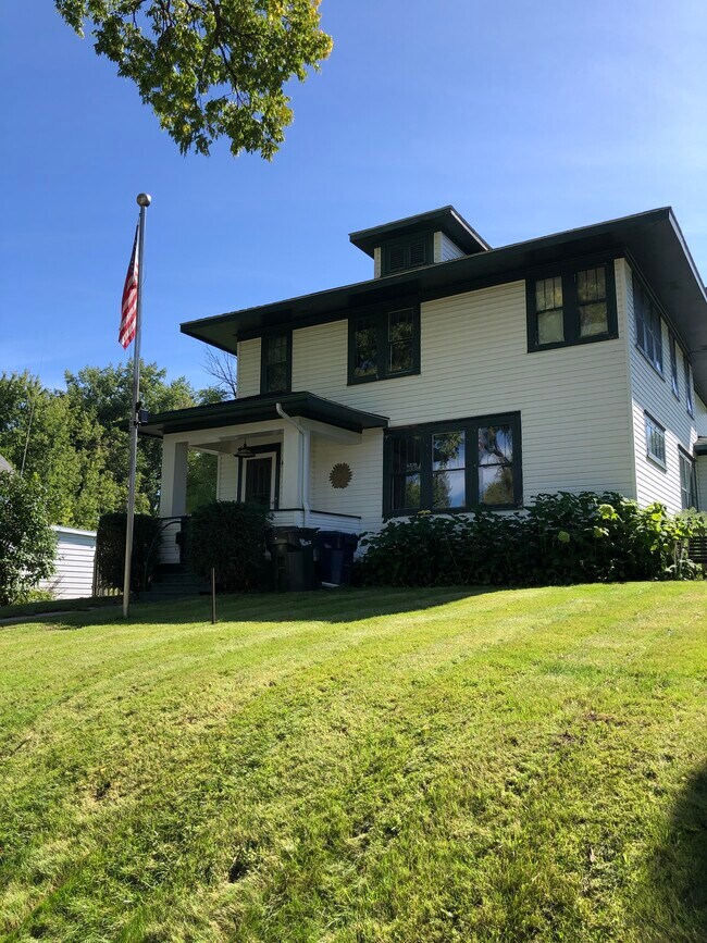 412 E Vernon - 412 E Vernon Ave