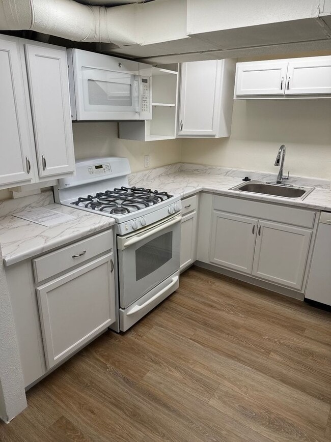 Building Photo - North End Apartment Basement Gem