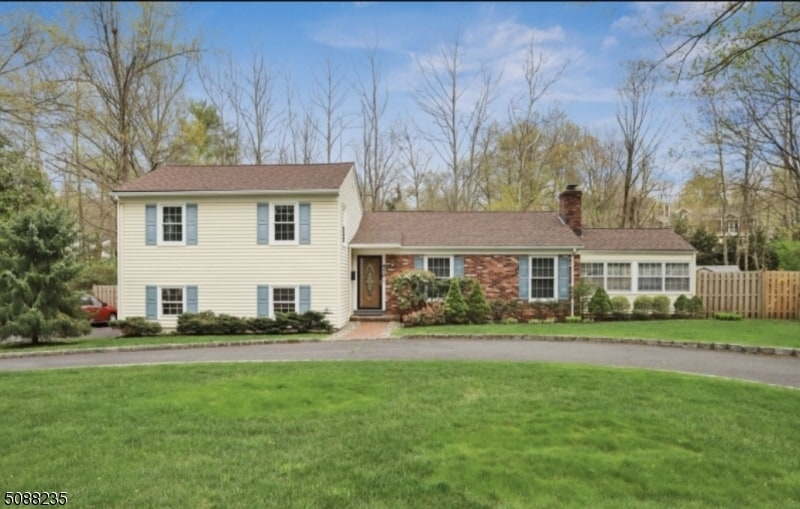 Primary Photo - 470 White Oak Ridge Rd