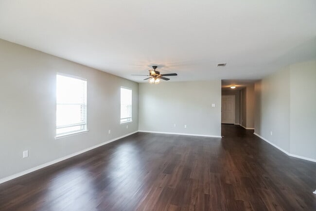 Building Photo - 1301 Burleson St