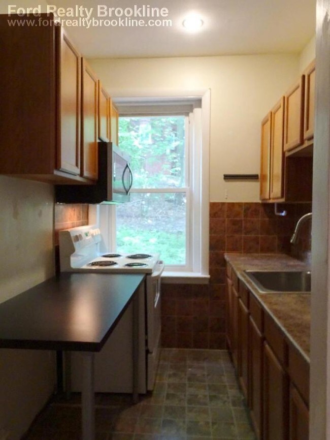 Building Photo - 1 bedroom in Brookline MA 02445