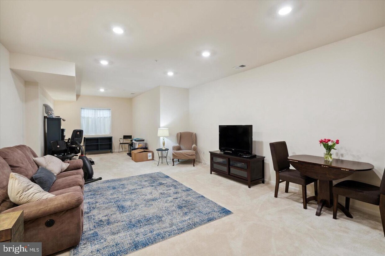 405 Lee Pl, Exton, PA 19341 Townhouse for Rent in Exton, PA