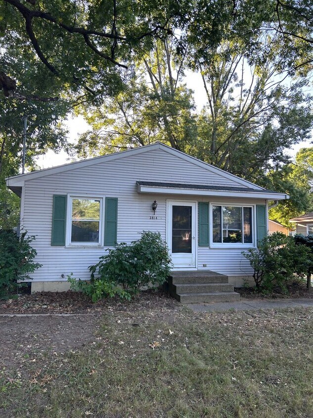 Foto principal - 3418 Michael Ave SW