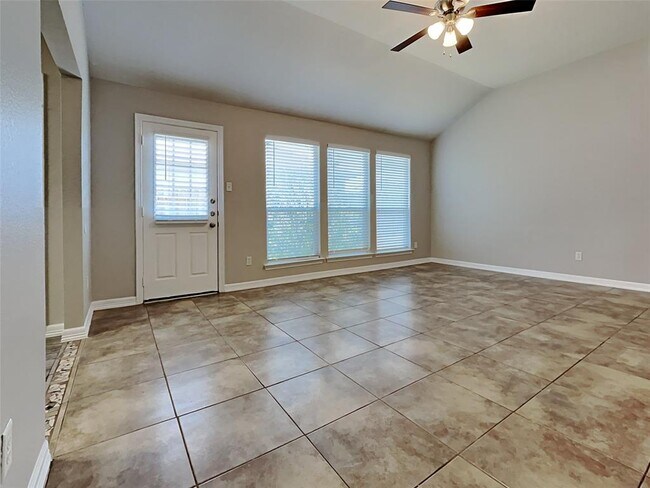 Foto del edificio - 24403 Wild Horses Ln
