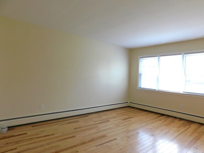 Building Photo - 26 Dayton Rd