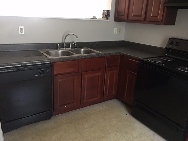 Foto del edificio - 1293 Amherst Pl