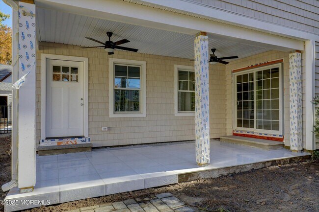 Foto del edificio - 243 Woodcrest Rd