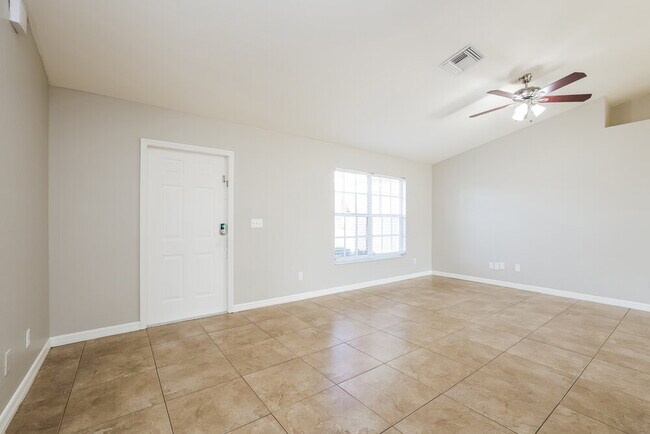 Building Photo - 1718 SW 12th Terrace