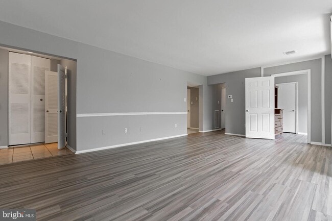 Building Photo - 10222 Prince Pl