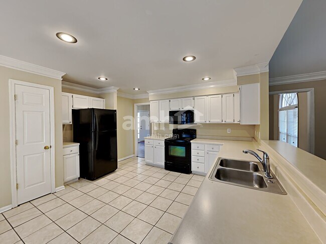 Foto del edificio - 201 Red Oak Ln