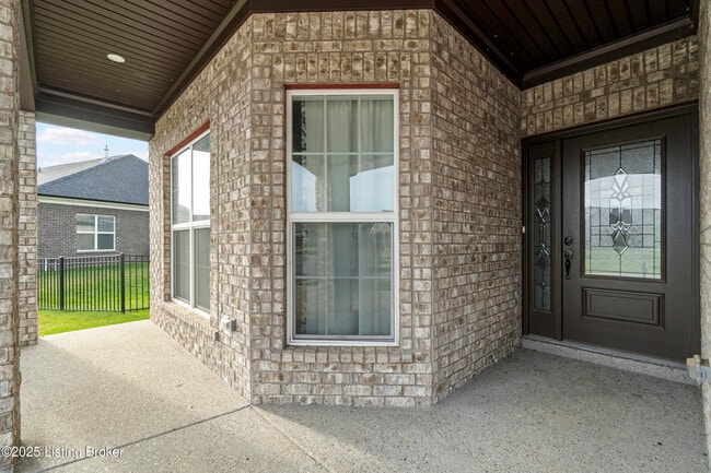 Building Photo - 15949 Cumberland Lake Cir