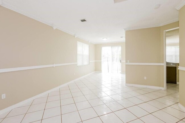 Building Photo - 669 NW 151st Ave