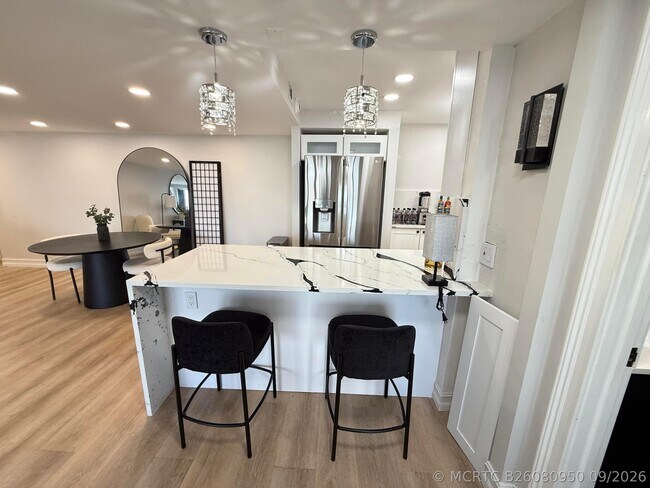 Foto del edificio - 5600 N Flagler Dr