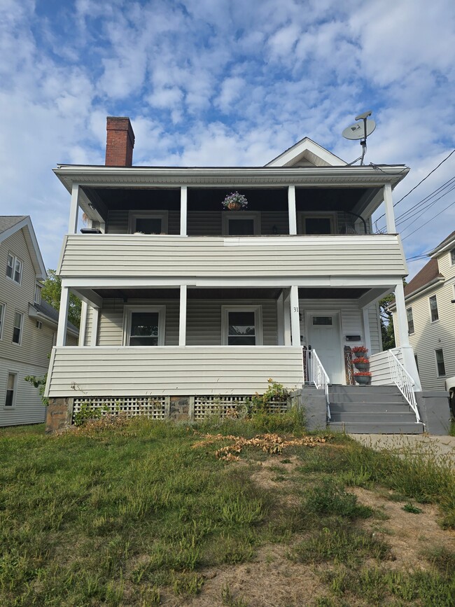 Building Photo - 31 Harrison St