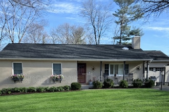 Building Photo - 16 Honeybee Ave