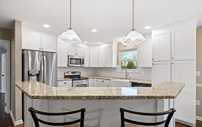 Foto del edificio - 3 Bed + Complete basement in Maryville