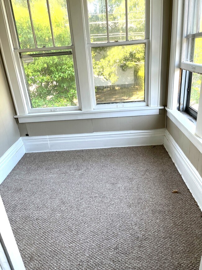 Foto del edificio - 501 E 7th St