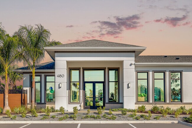 Foto del edificio - Yardly Ellenton