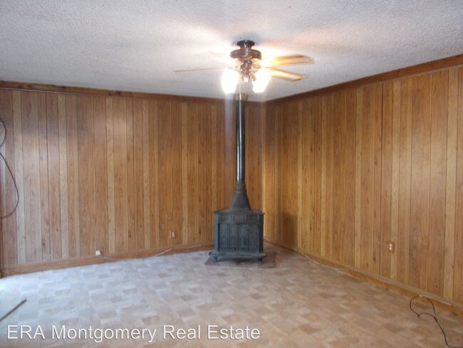 Building Photo - 401 Mariposa St