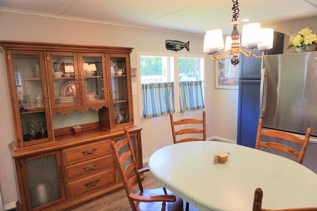 Foto del edificio - 1668 Littlefield Rd