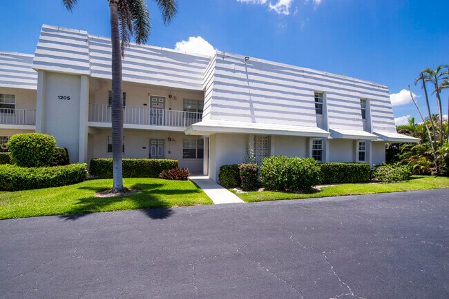 Foto del edificio - 1205 Sandy Ln