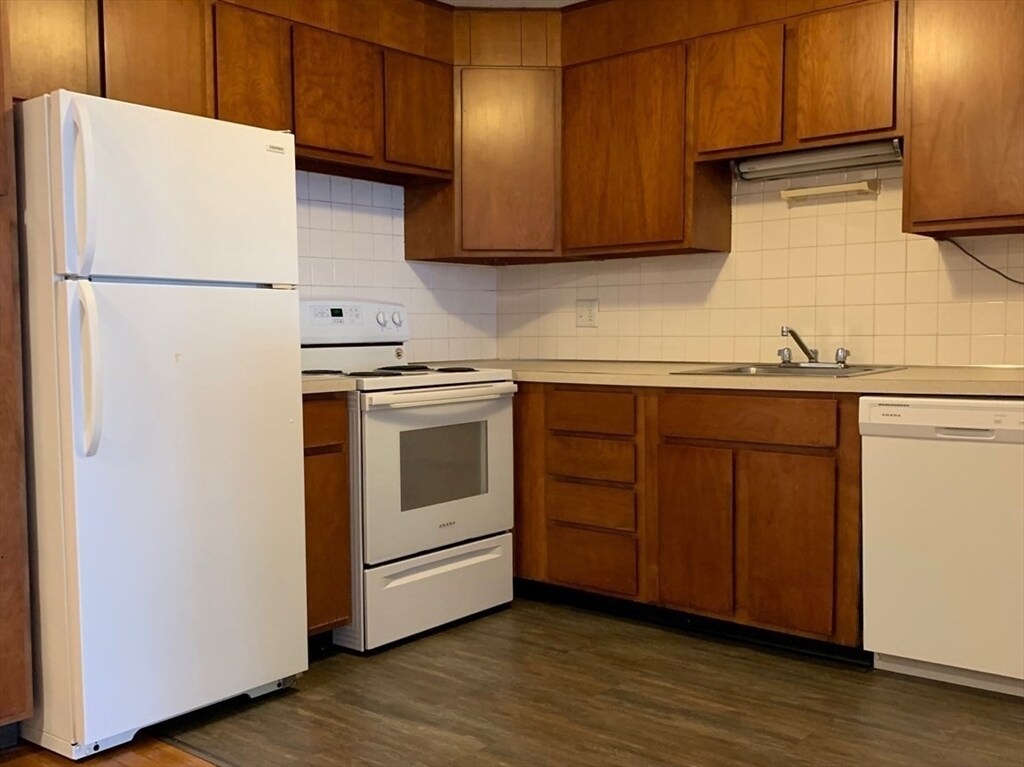 24 Patten St Unit 1-6, Watertown, MA 02472 - Room for Rent in Watertown ...