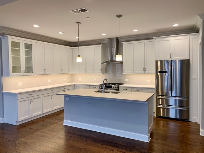 Kitchen - 40 S Ashland Ave