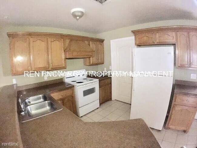 Foto del edificio - 3 br, 2.5 bath Townhome - 1304 W Fig Ave 3...
