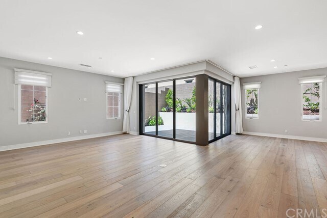Building Photo - 145 Toretta