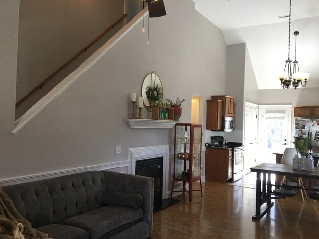 Building Photo - Welcome Home!