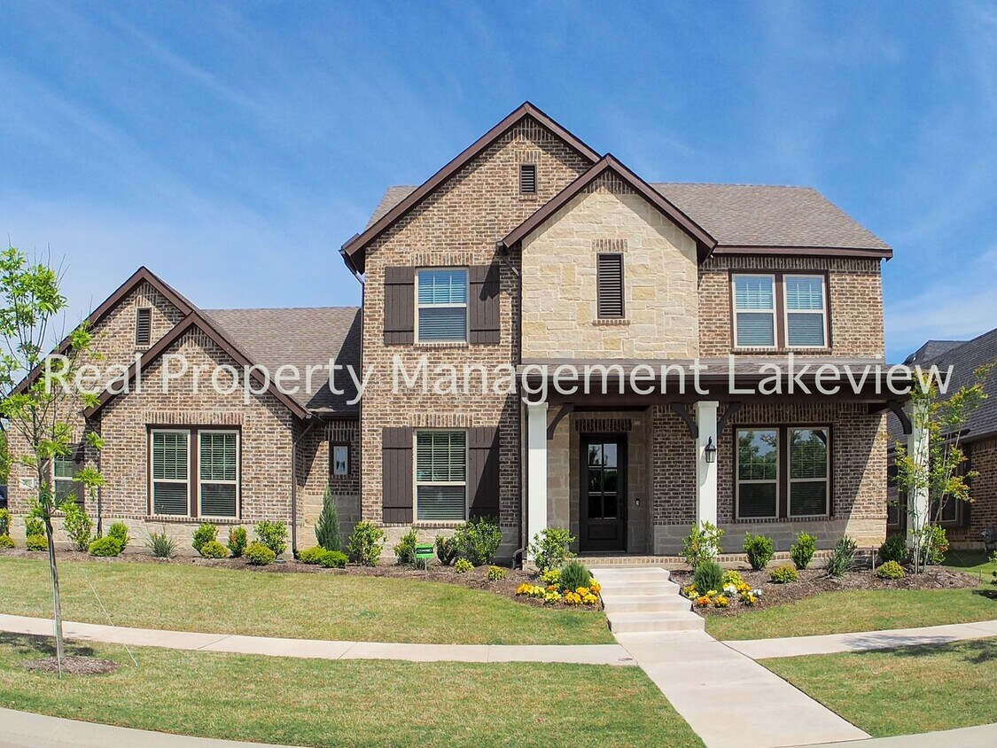 Primary Photo - 4 Bedroom 3 Bath Executive Home in Argyle