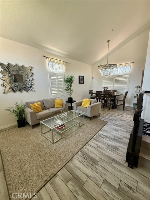 Foto del edificio - 15645 Isleta Ln