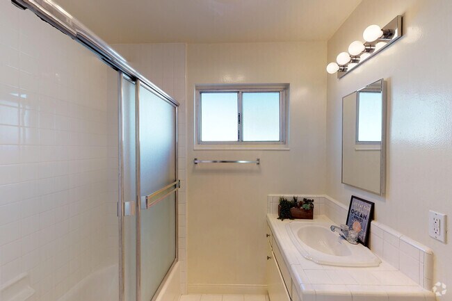 2BR-1BA-887-SF - Sea Breeze Beach Apartments