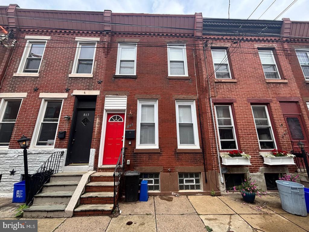 Foto principal - 845 Mercer St