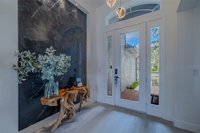 Foto del edificio - 8117 Hampton Glen Dr