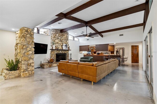 Building Photo - 3725 NW 36th St