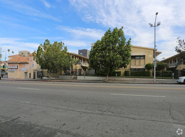 Building Photo - Midtown Apartments