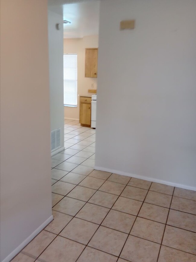 Building Photo - 2655 Sumba Ave