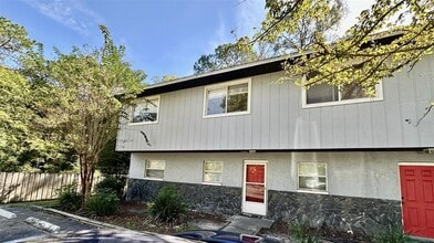 Building Photo - 2431 NW 4th Terrace