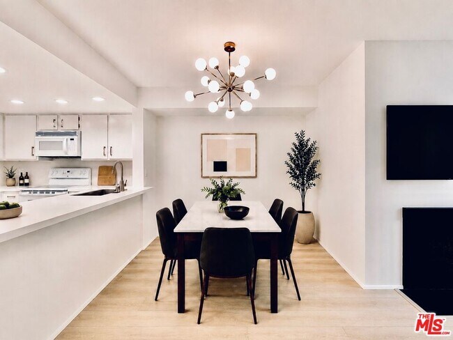 Foto del edificio - 10590 Wilshire Blvd