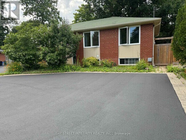 Photo du bâtiment - 1339 Pinegrove Rd