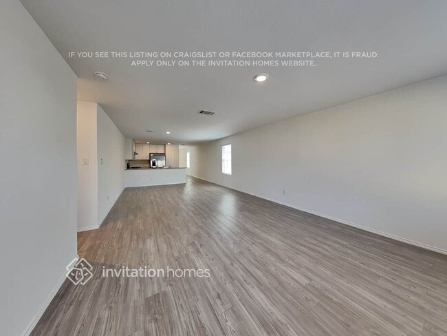 Foto del edificio - 10515 McClintock Dr
