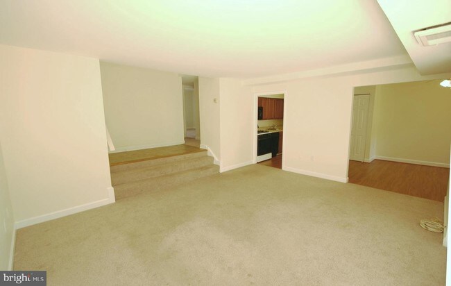Building Photo - 14442 Parkvale Rd