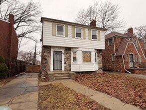 Building Photo - 16529 Pinehurst St