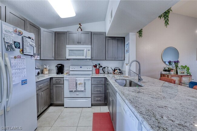 Building Photo - 8294 Key Royal Cir