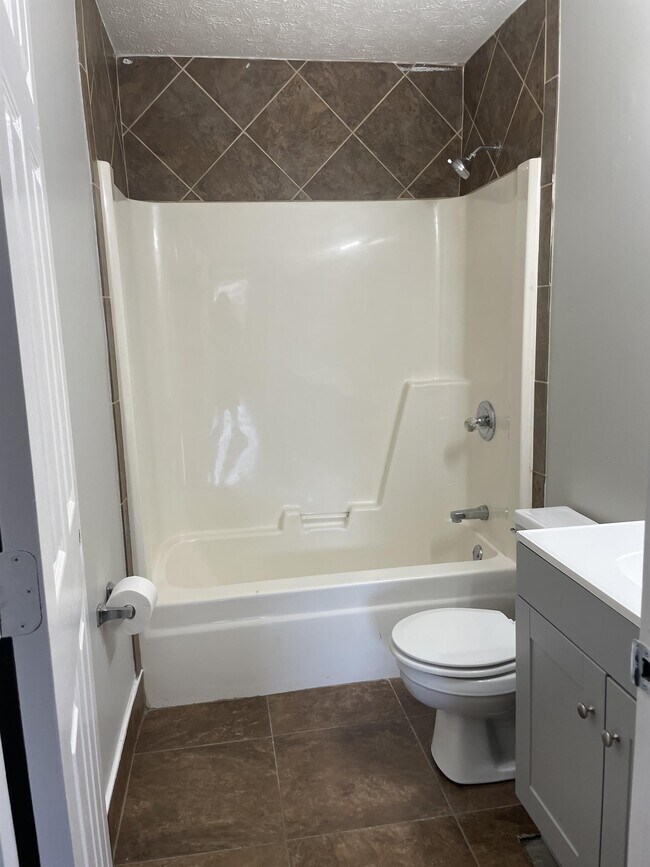 Building Photo - 174 S Killarney Ln